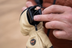 MW-gloves-08