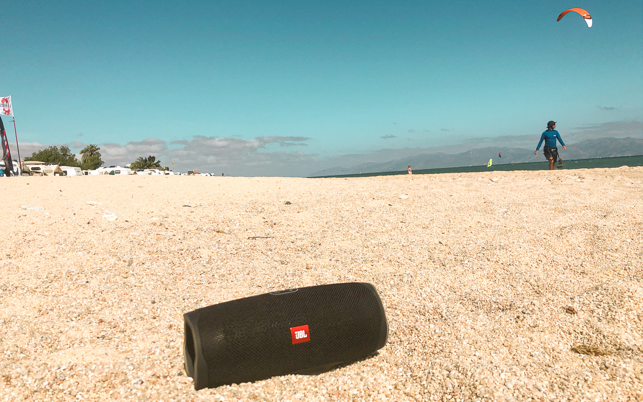 jbl charge 4 speaker review