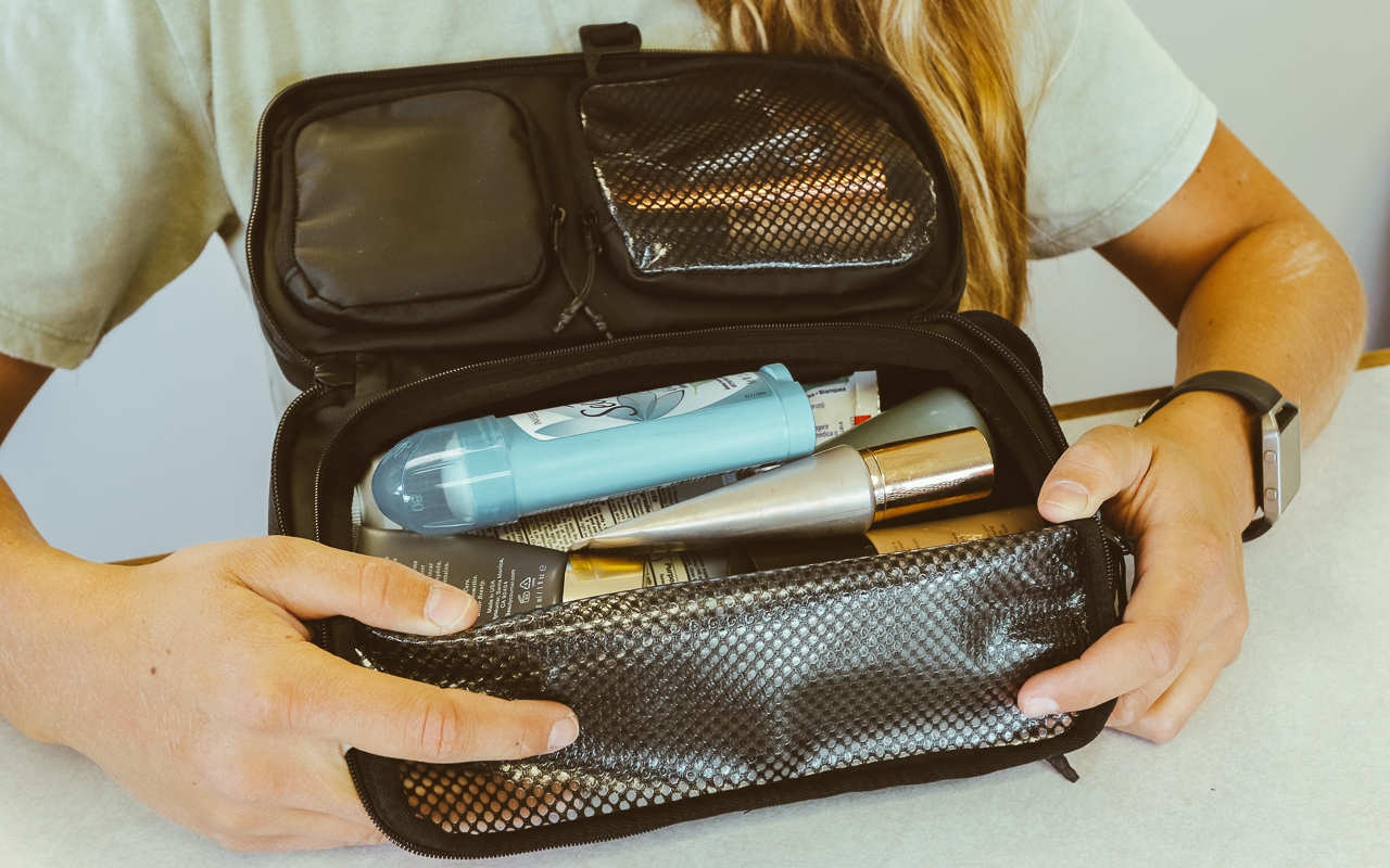 toiletry bag 2.0 nomatic review